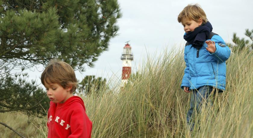 Time-Out Met Zonnig Terras, Eigen Keuken, Dichtbij Dorp, Duinen, Strand En Vuurtoren , Incl Verwarmd Hotel-Zwembad ホルム エクステリア 写真